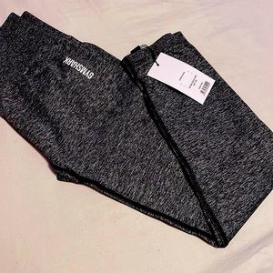 Gym shark leggings